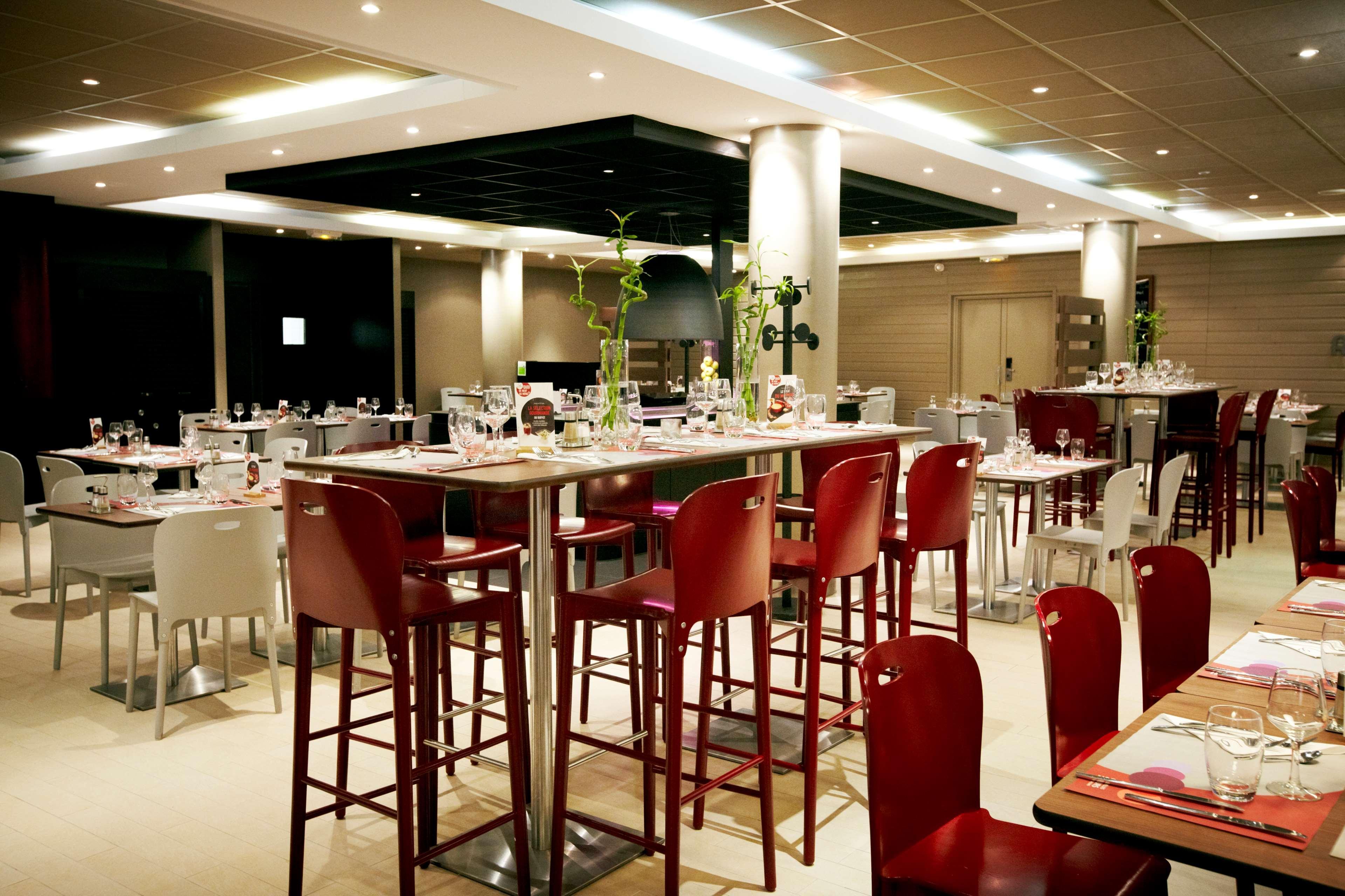 Campanile Saint-Quentin-En-Yvelines Hotel Montigny-le-Bretonneux Exterior foto