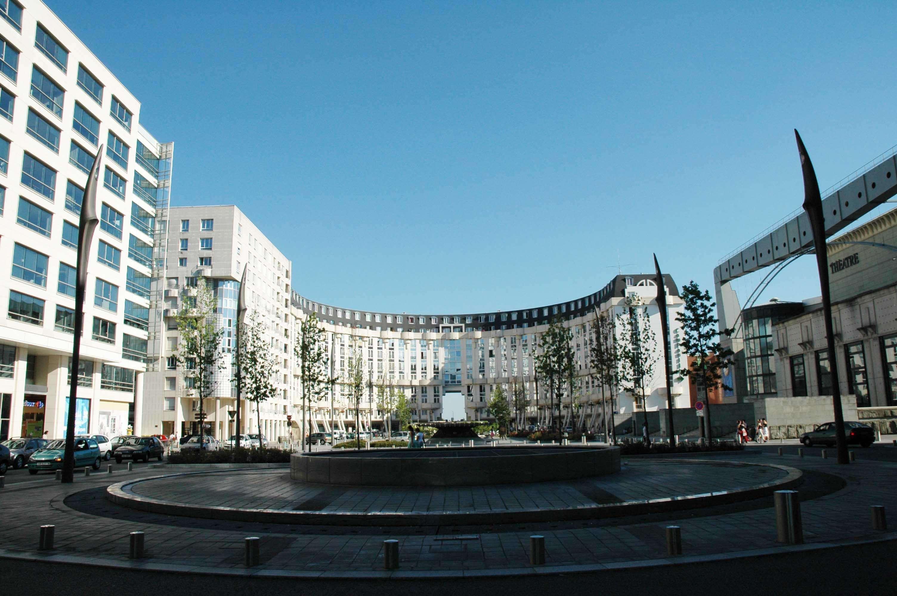 Campanile Saint-Quentin-En-Yvelines Hotel Montigny-le-Bretonneux Exterior foto