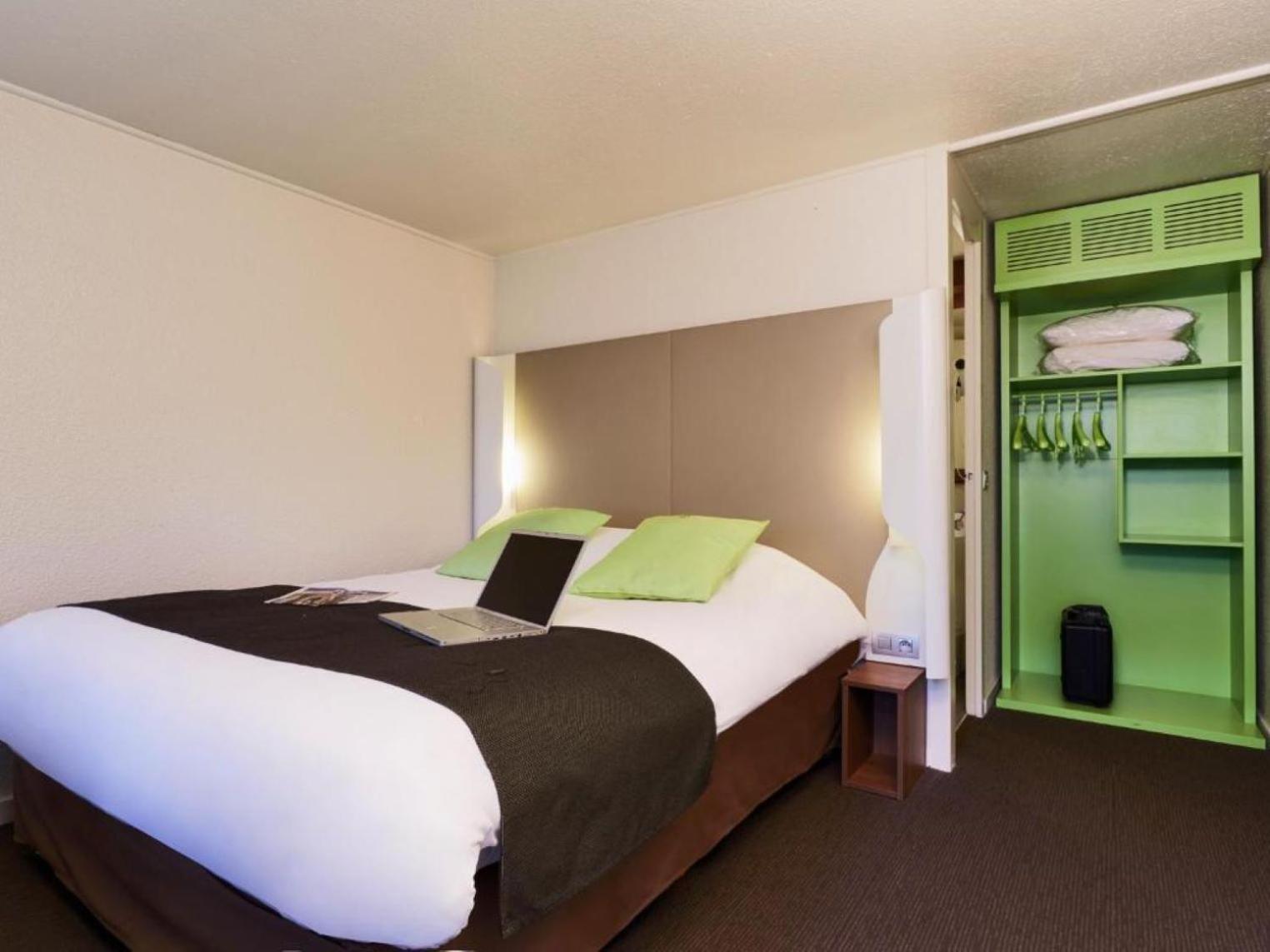 Campanile Saint-Quentin-En-Yvelines Hotel Montigny-le-Bretonneux Exterior foto